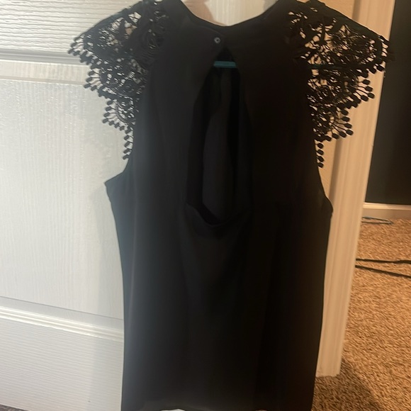 Black Express Blouse - Picture 2 of 2